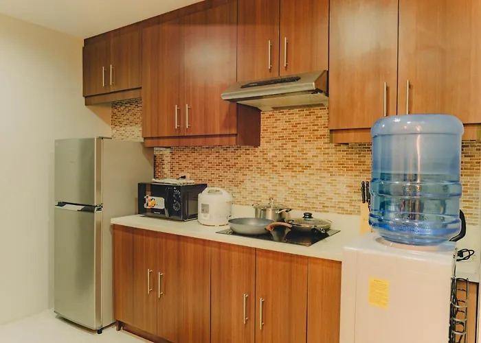 Apartment Ayala Mall 10mins Walk & Pool *