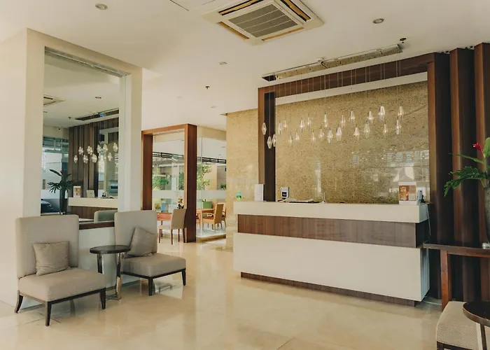 Ayala Mall 10mins Walk & Pool Apartment *
